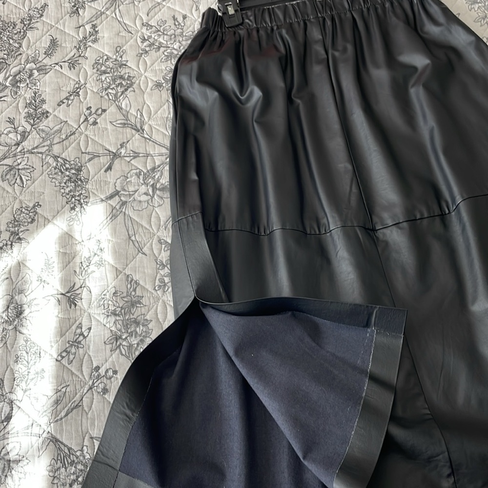 Faux leather maxi skirt - Picture 3 of 5